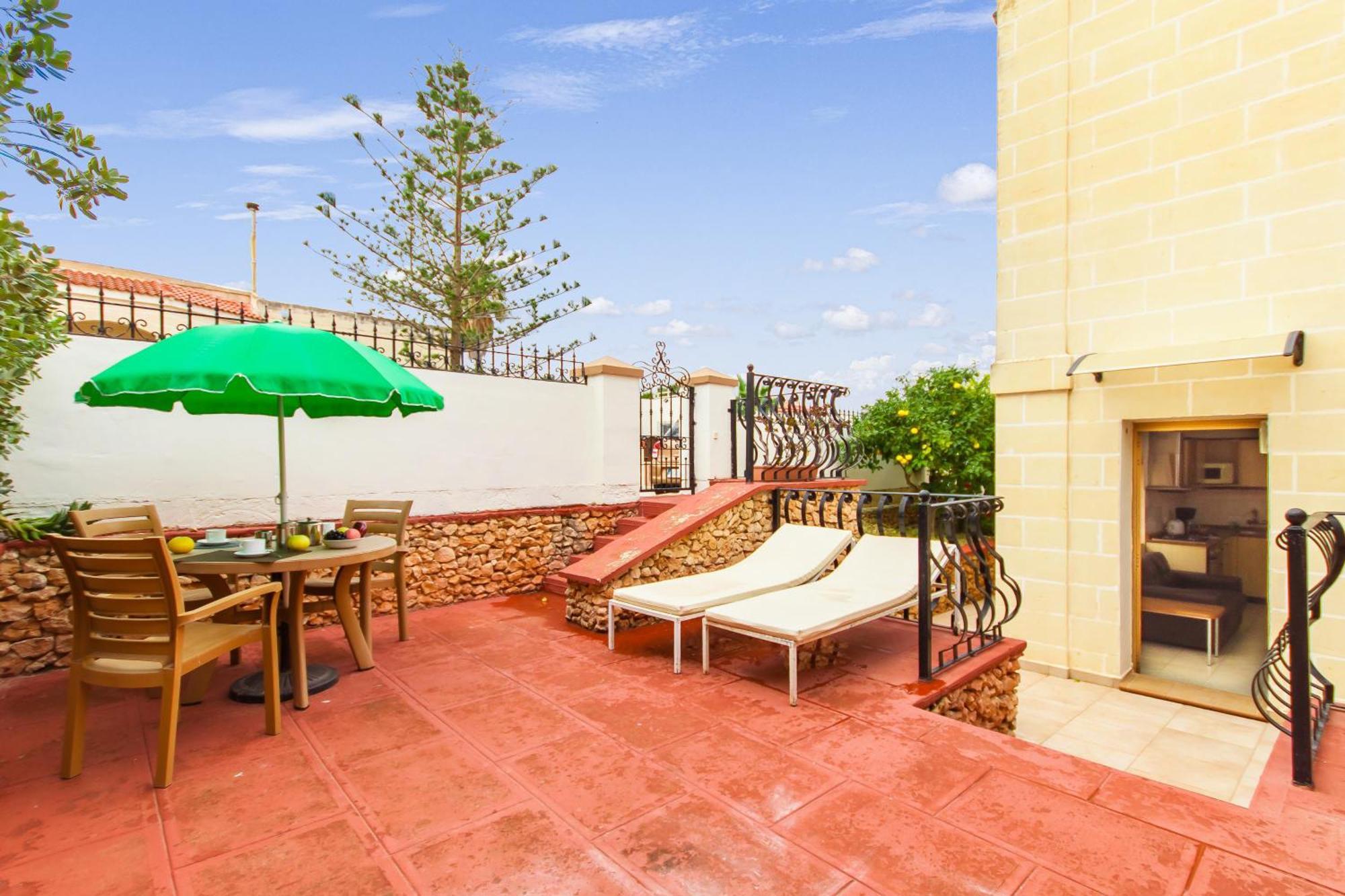 Villa & Pool Apartments In Mellieha Bay Buitenkant foto