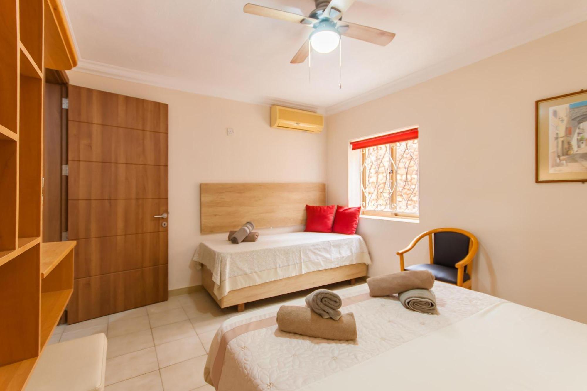 Villa & Pool Apartments In Mellieha Bay Buitenkant foto