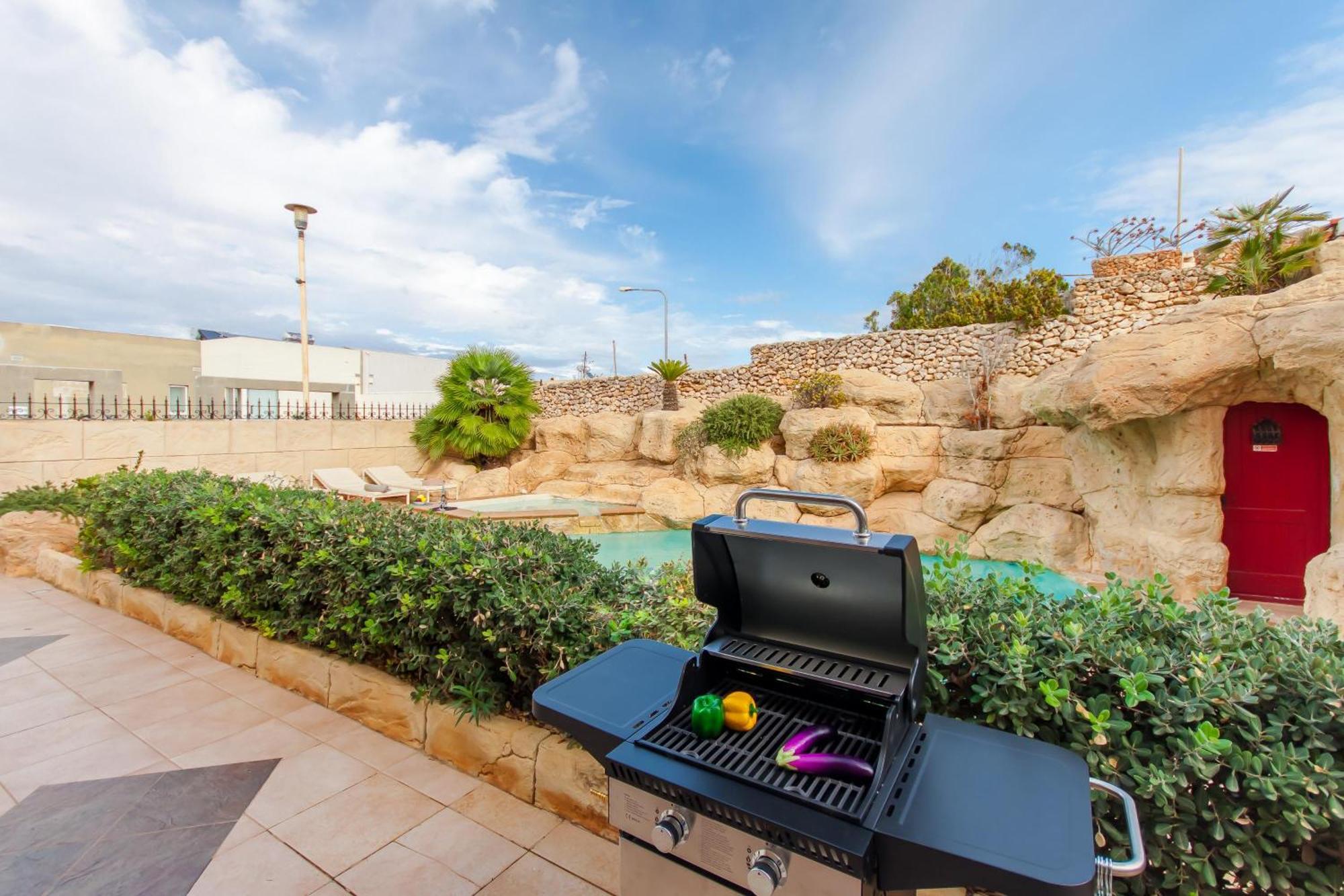 Villa & Pool Apartments In Mellieha Bay Buitenkant foto